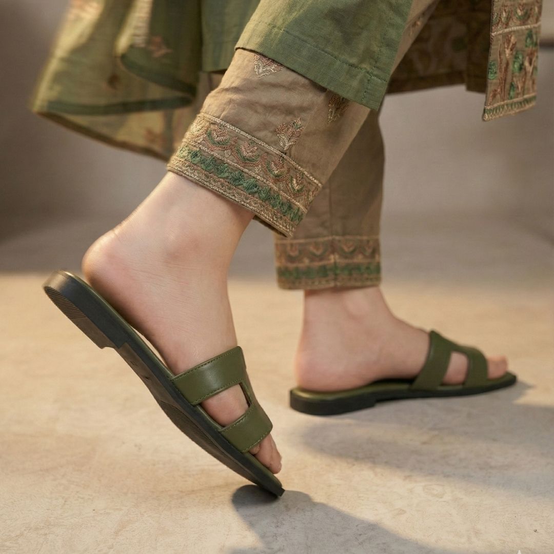 Bella Cross Slide Sandals – Flat Slip-On for Women